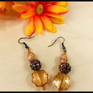 𝅺vintage Victorian Style Yellow Glass Bead Earrings